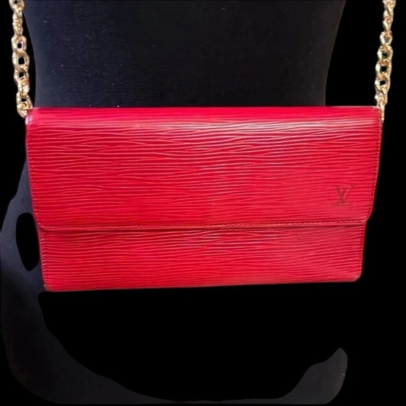 Louis Vuitton Epi long wallet in red - Picture 12 of 16